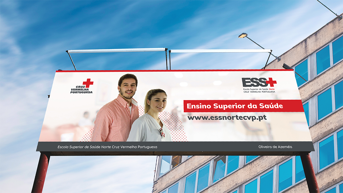 Outdoor publicitário Escola Superior de Saúde Norte da Cruz Vermelha Portuguesa